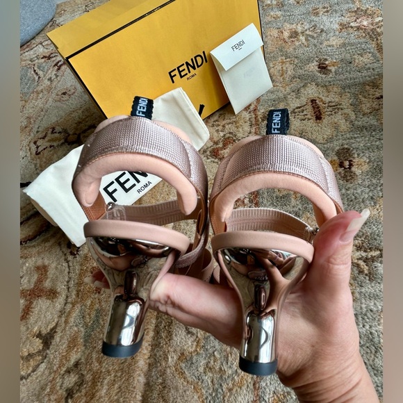 Like New! Authentic Fendi Colibri slingback Perforated Leather 55cm Heels - Picture 5 of 17